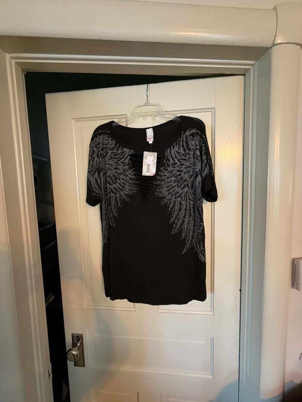 Liberty Wear Women's Cut Out Wings Top X-Large Black Rhinestone Angel Wings T-Sh